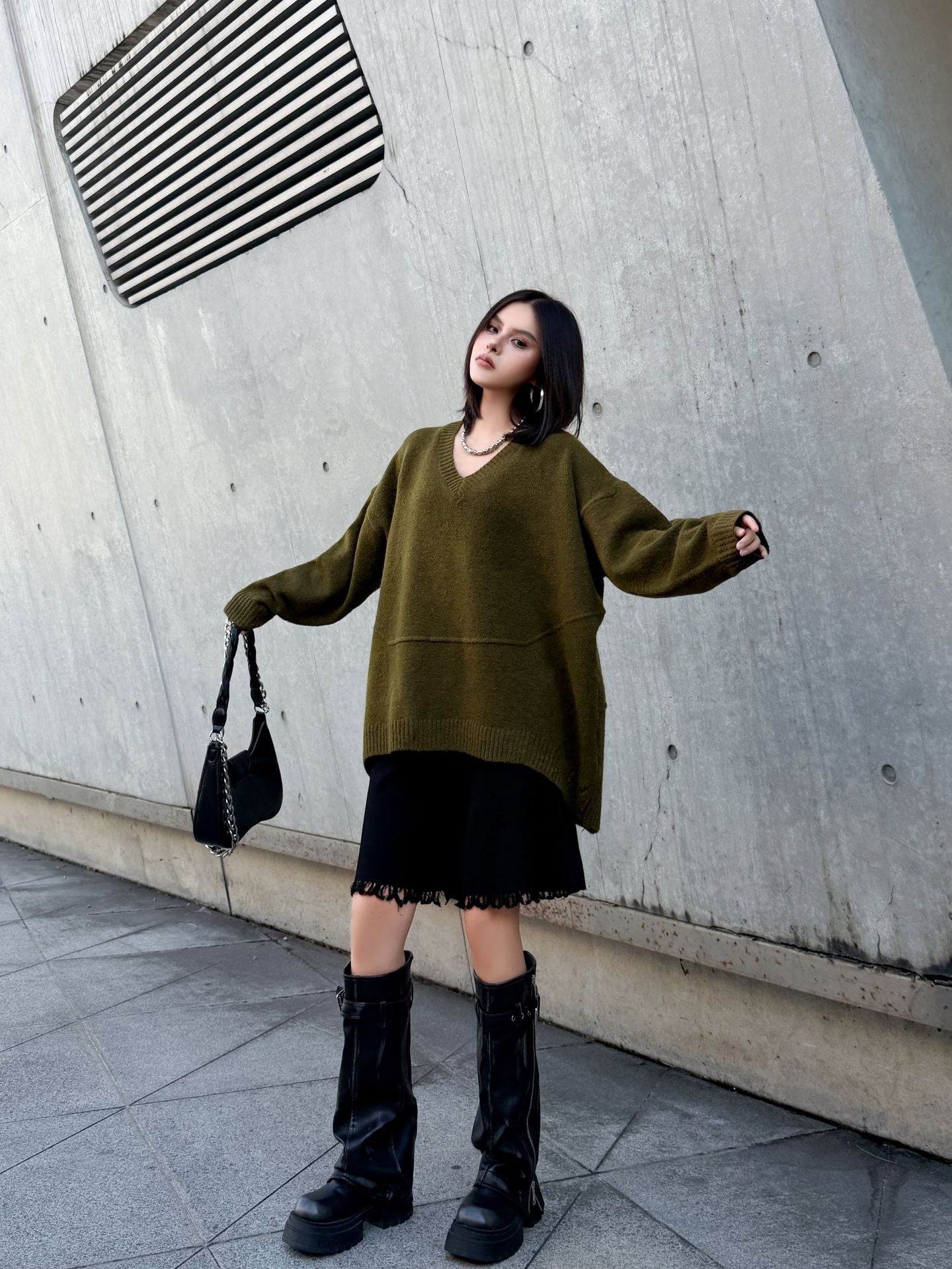 Vネックオーバーセーター