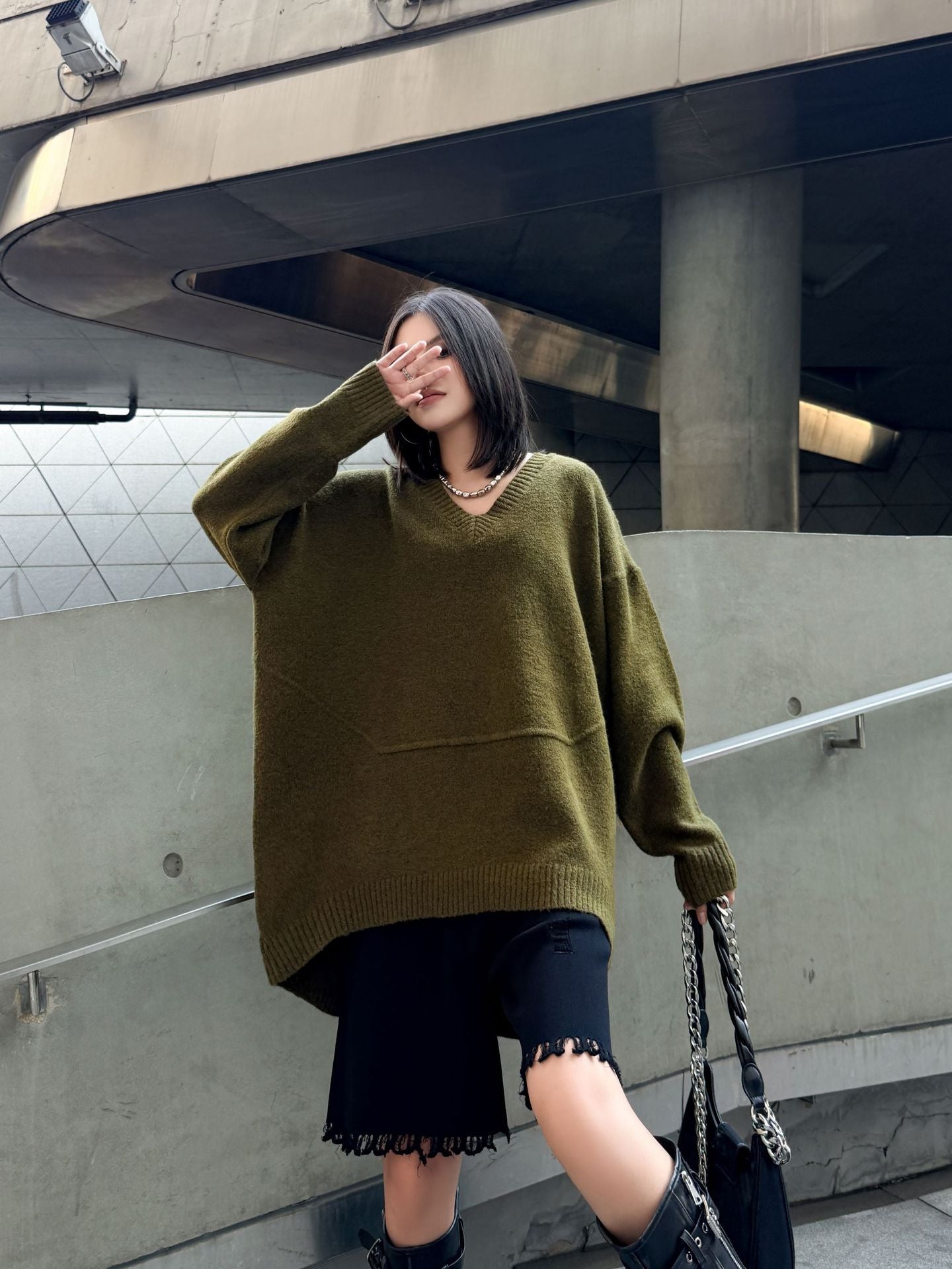 Vネックオーバーセーター