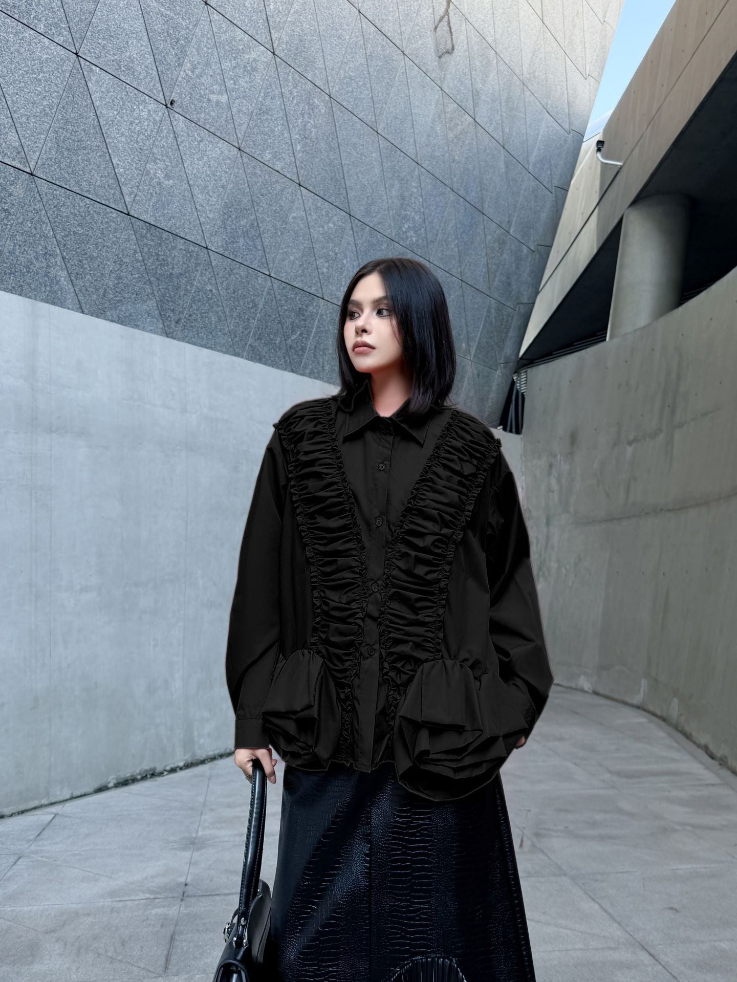 ラッフルペプラムブラウス