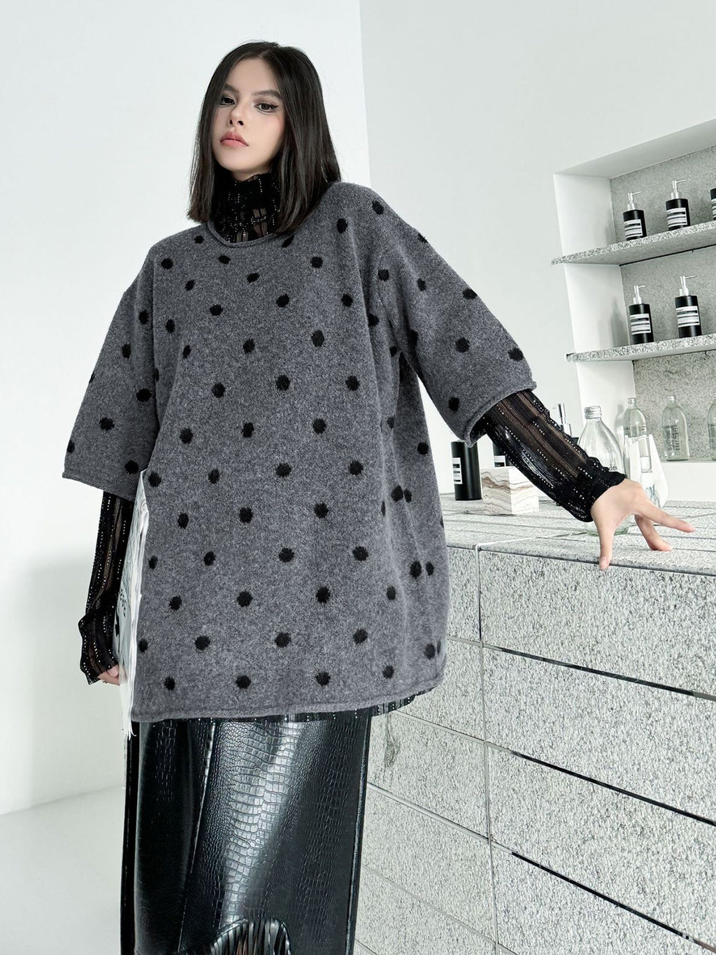 ドットフロッキーニットトップス