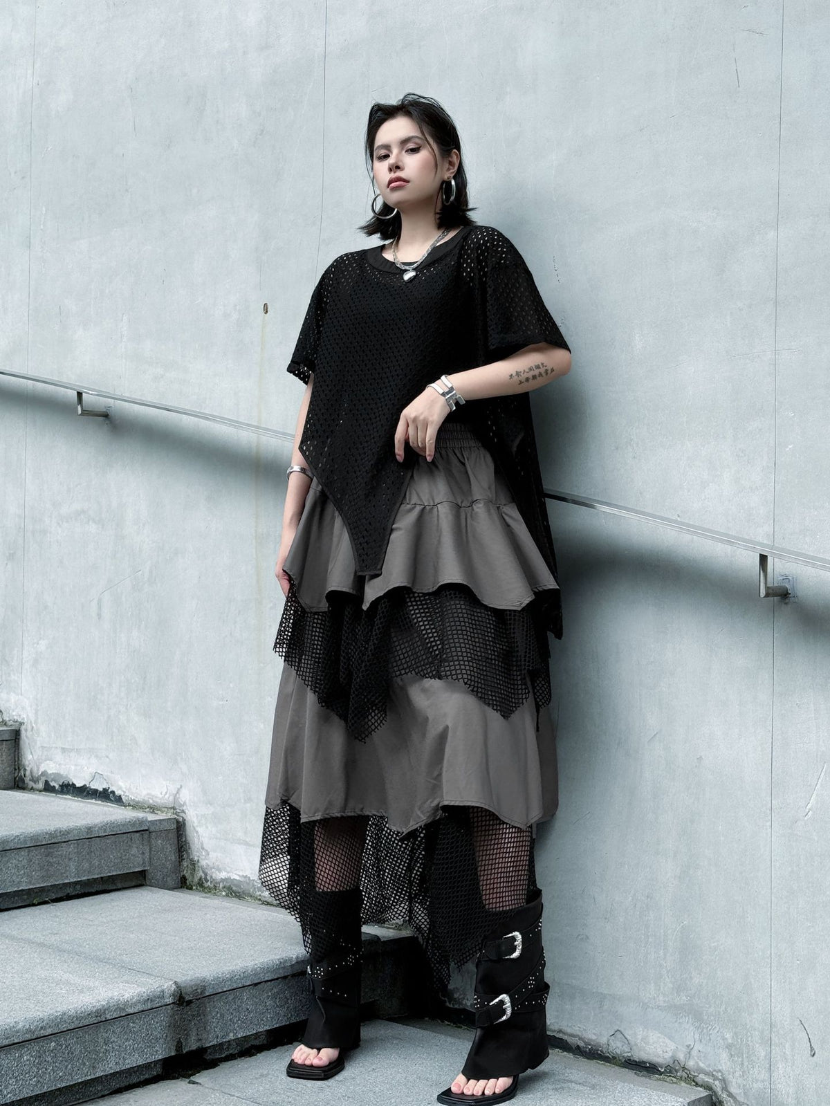 Mesh front cut top 