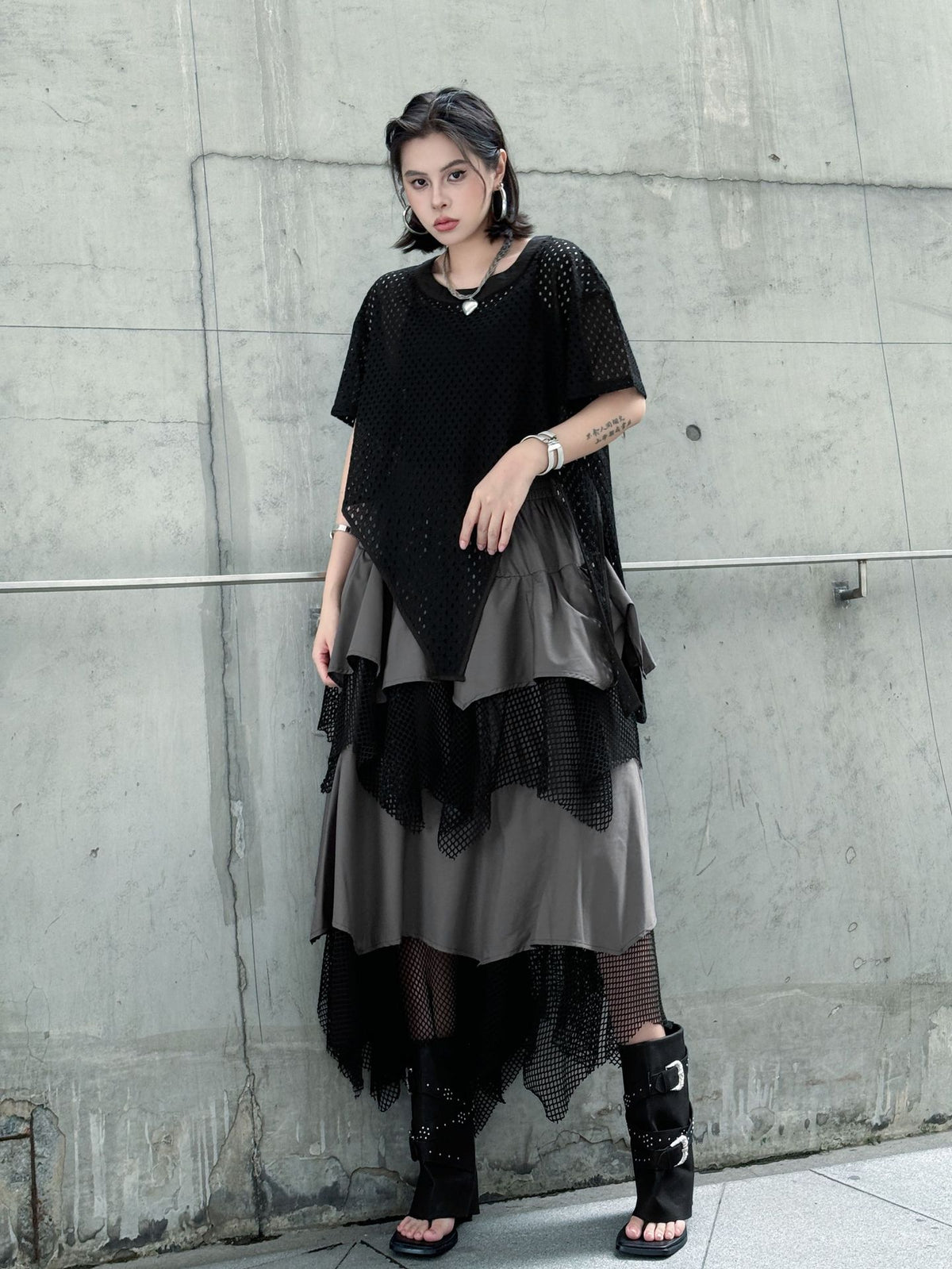 Mesh front cut top 