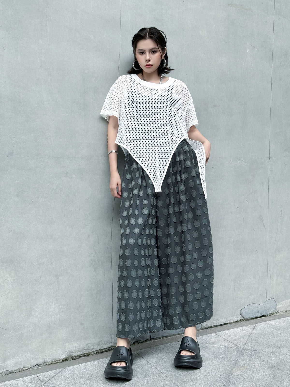 Mesh front cut top 