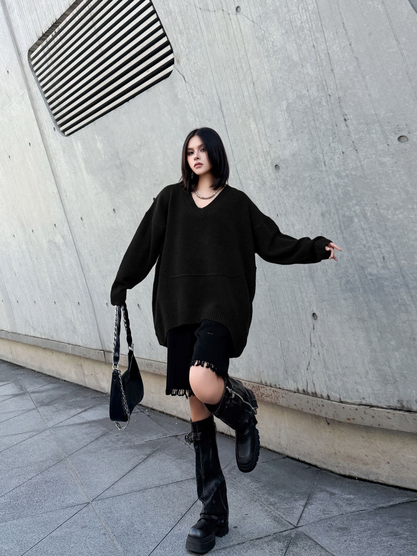 Vネックオーバーセーター