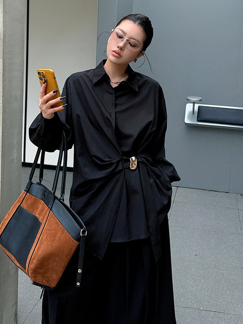 ツイストバックルブラウス