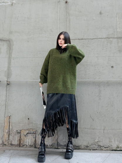 Vネックルーズニットセーター