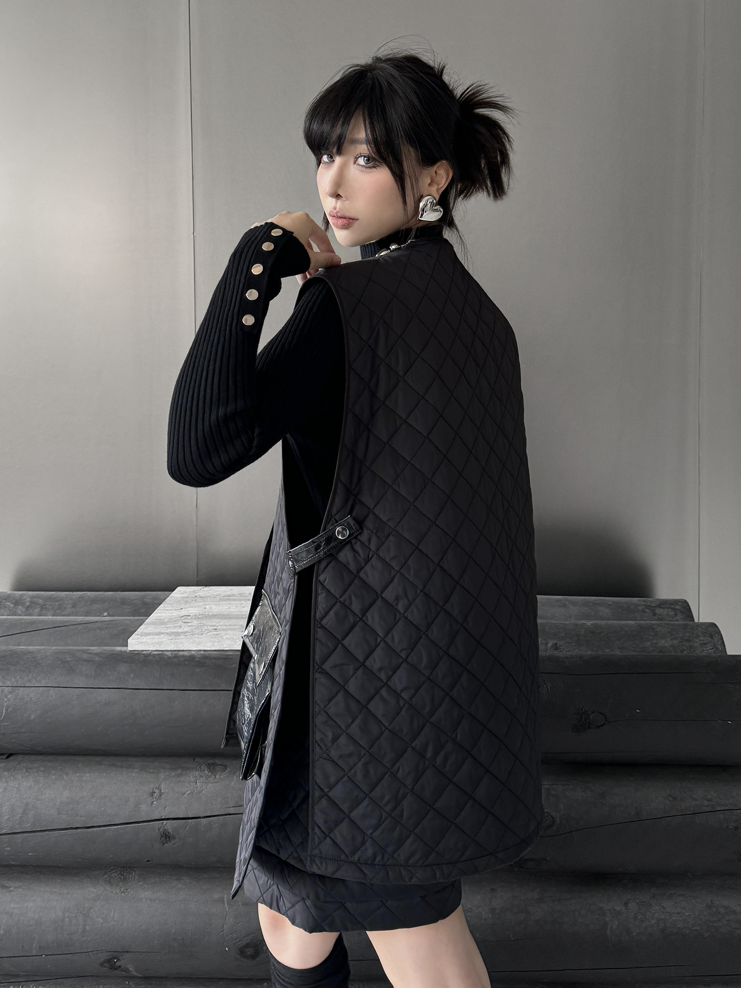 TROPHY CLOTHING 黒 キルティングベスト サイズ40 未使用品 全2色【TROPHY CLOTHING/トロフィークロージング】2022AW「Deck