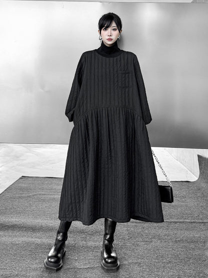 キルティッドハイネックボリュームドレス