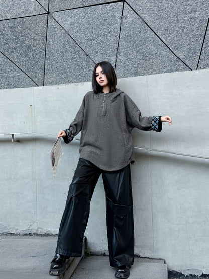 フードエンブロイダリーフリーストップス