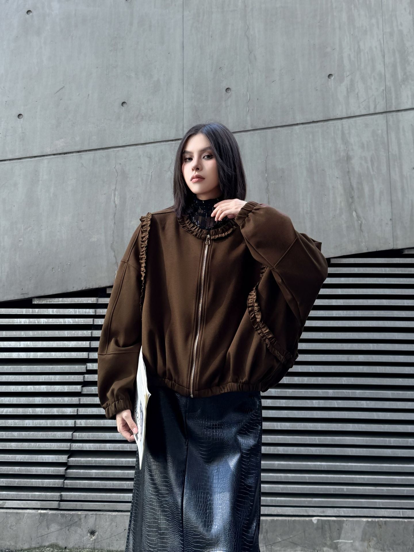 フリルジップアップジャケット