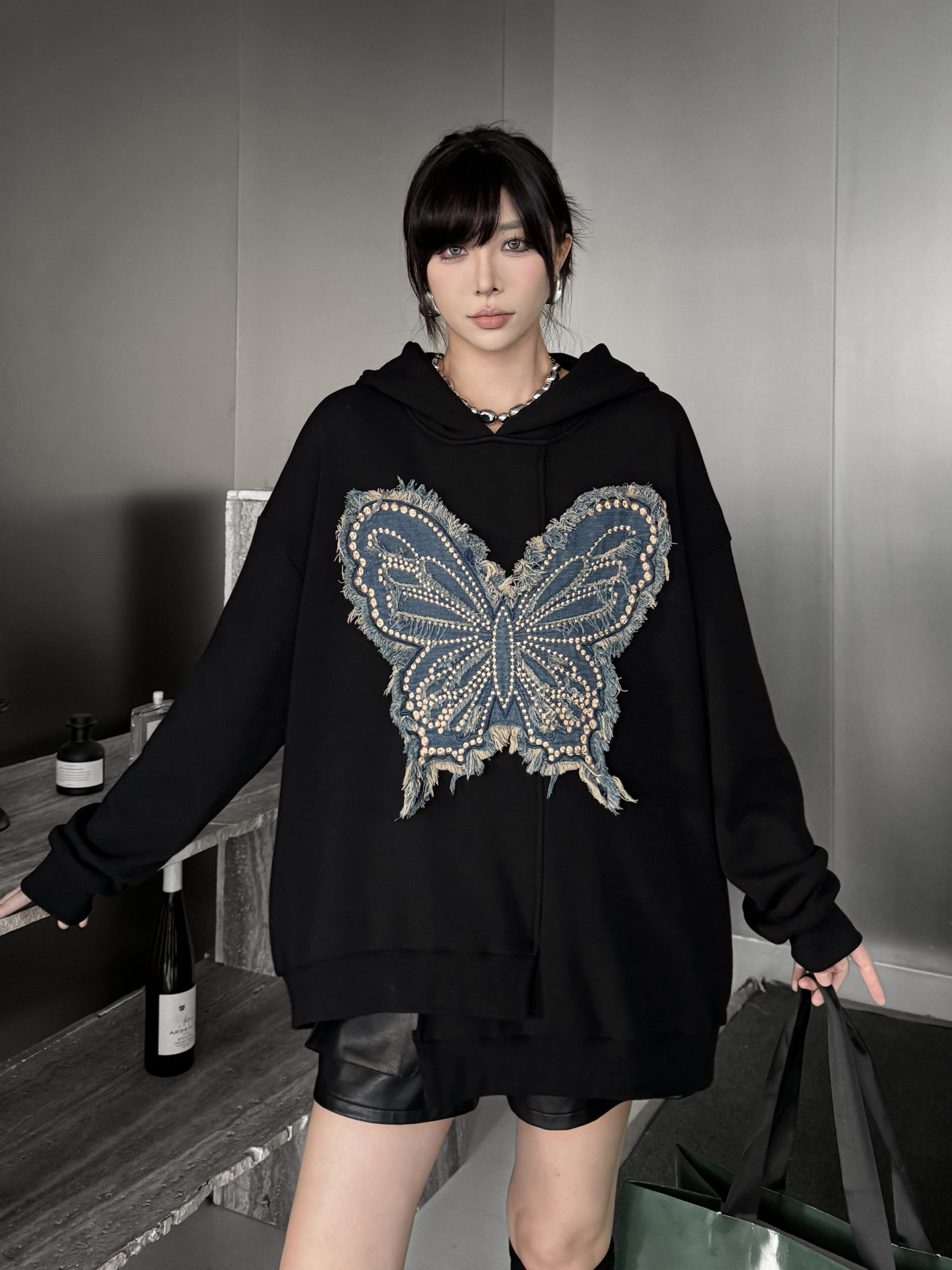 バタフライデコフーディ