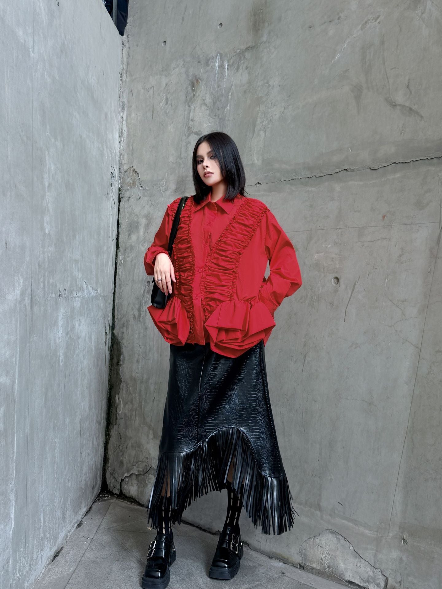 ラッフルペプラムブラウス