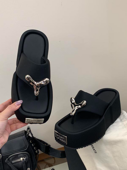 メタルノットプラットフォームサンダル