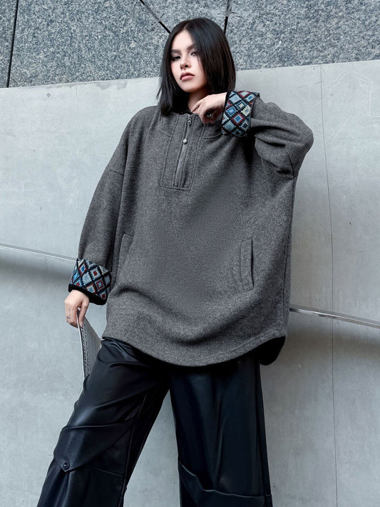 フードエンブロイダリーフリーストップス