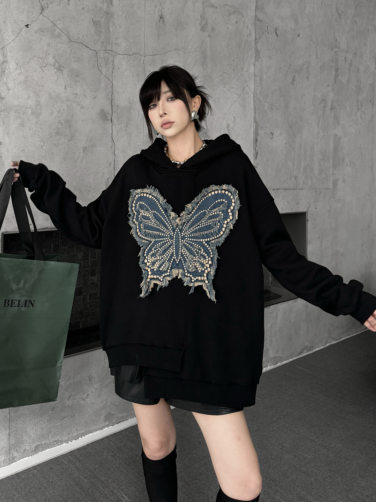 バタフライデコフーディ