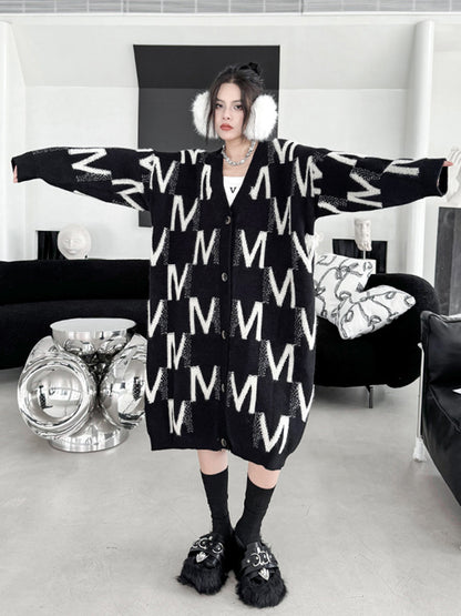 エムパターンロングニットドレス