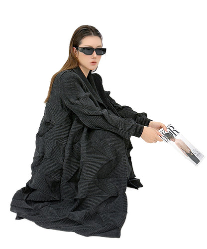 ジオメトリックプレスロングコート