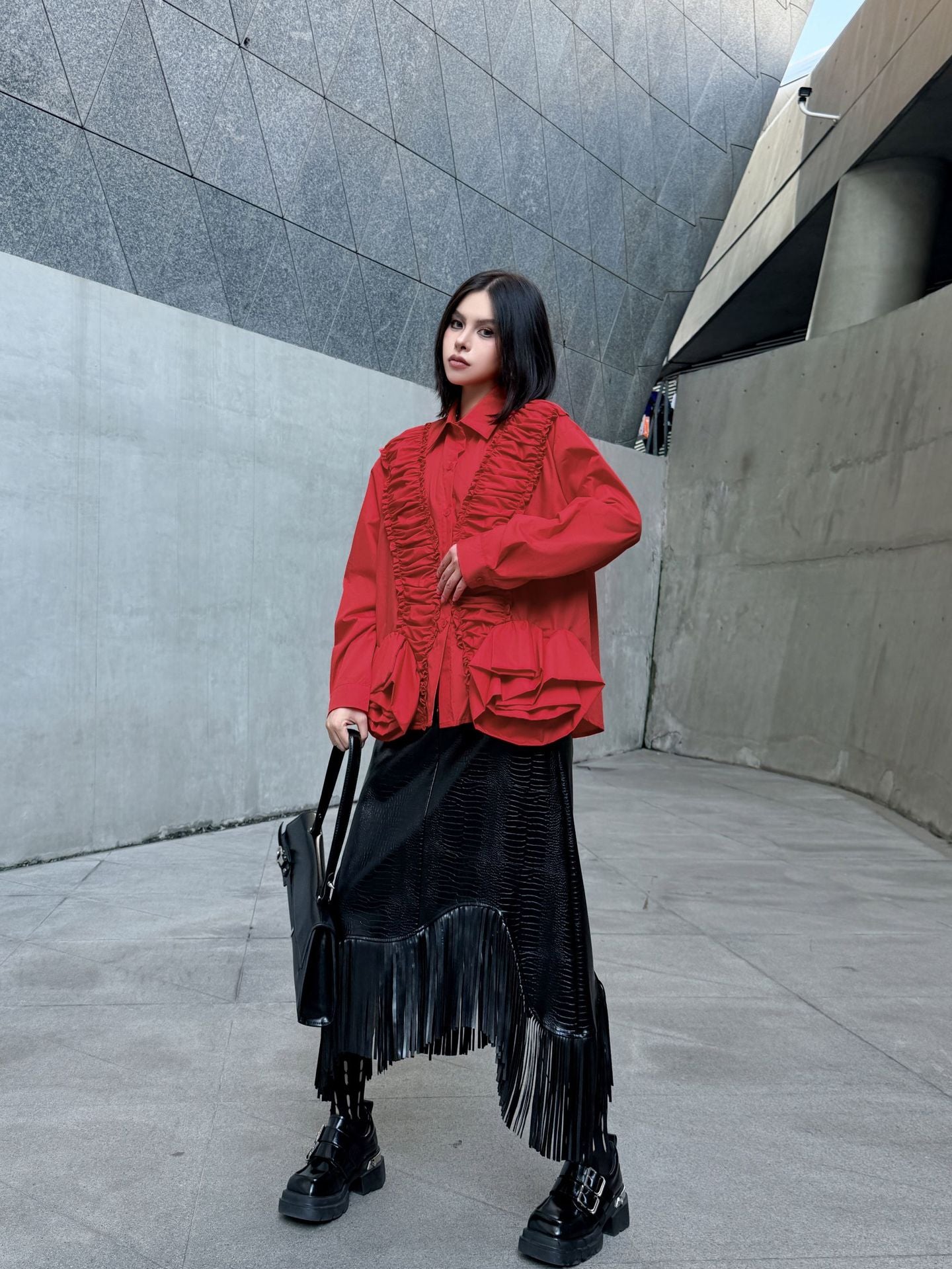 ラッフルペプラムブラウス