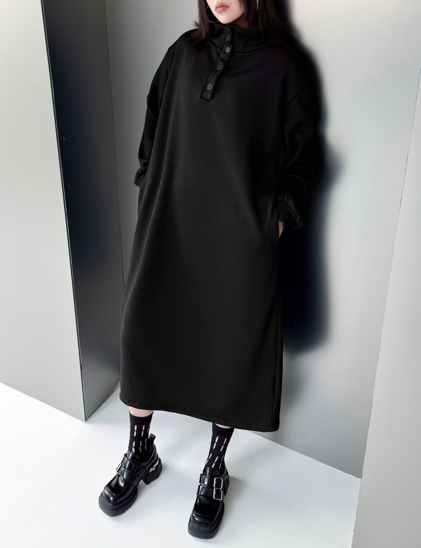 ハイネックボタンロングドレス