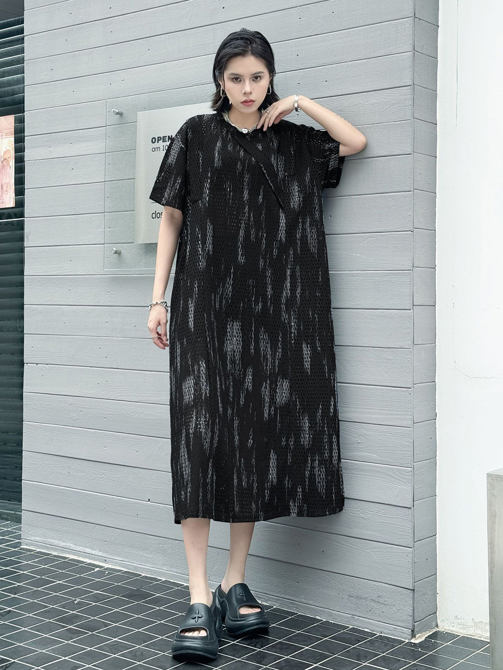 Gradient mesh straight dress 