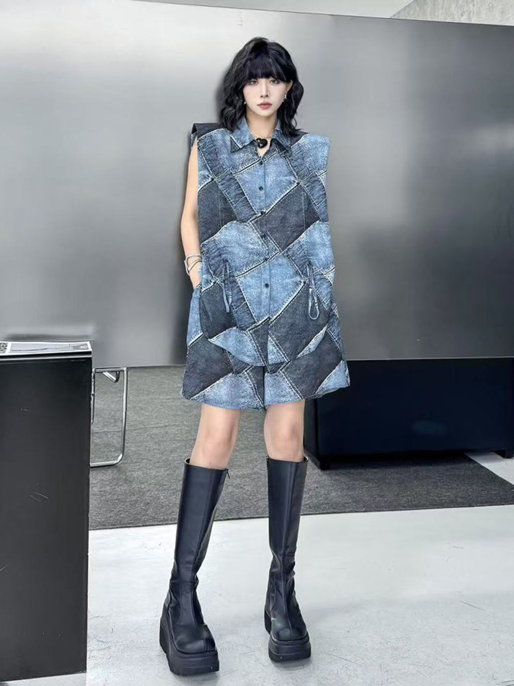 Patchwork sleeveless blouse and shorts 