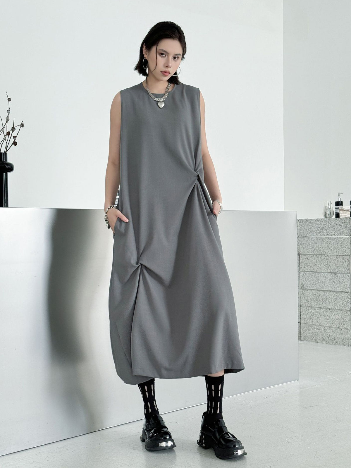Draped sleeveless dress 