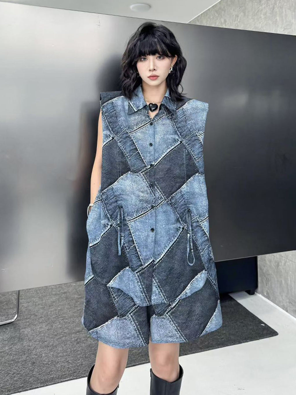 Patchwork sleeveless blouse and shorts 