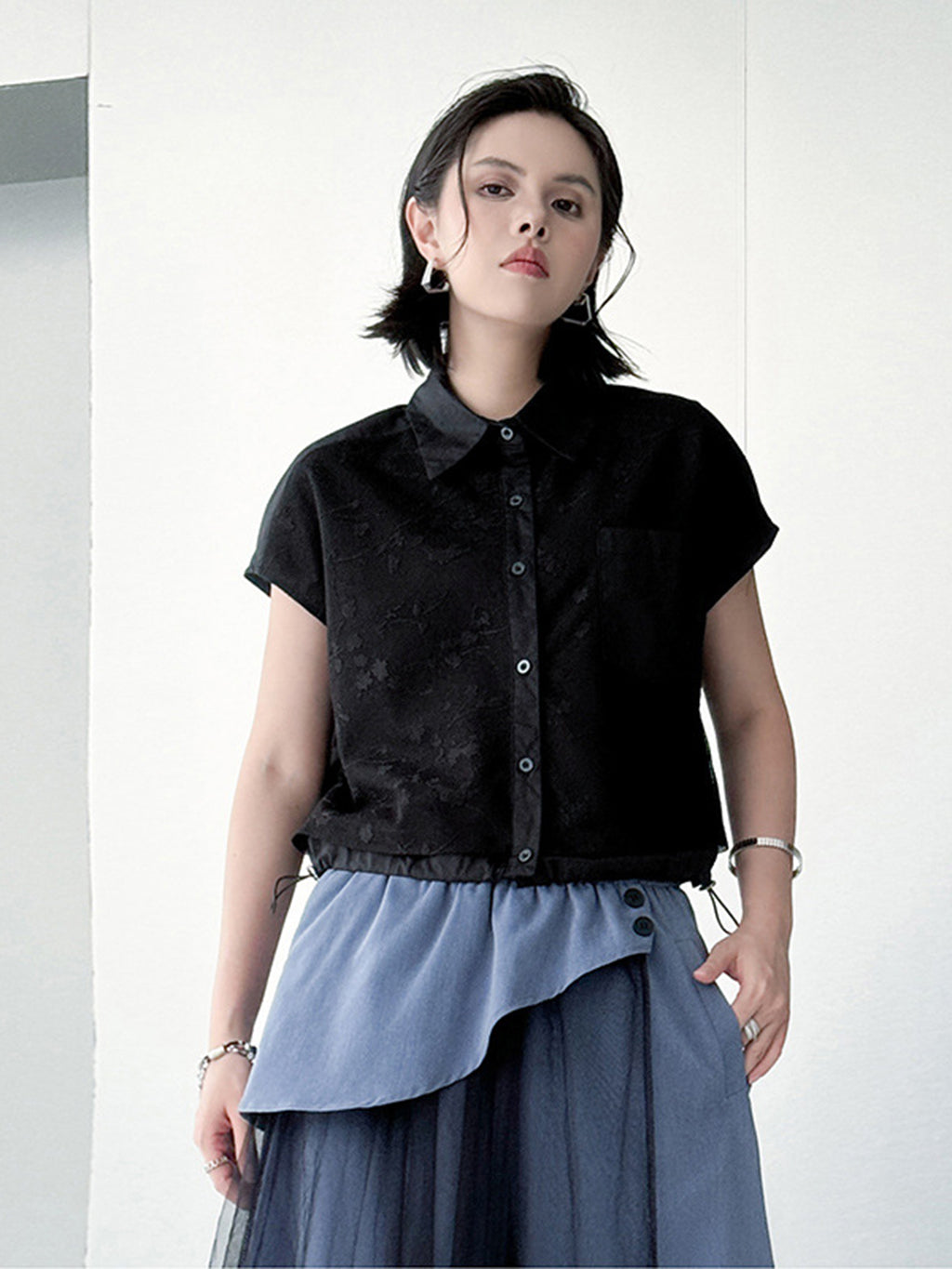 Flower jacquard cropped shirt