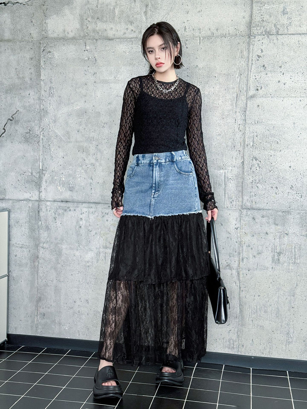 Denim and lace combination skirt 