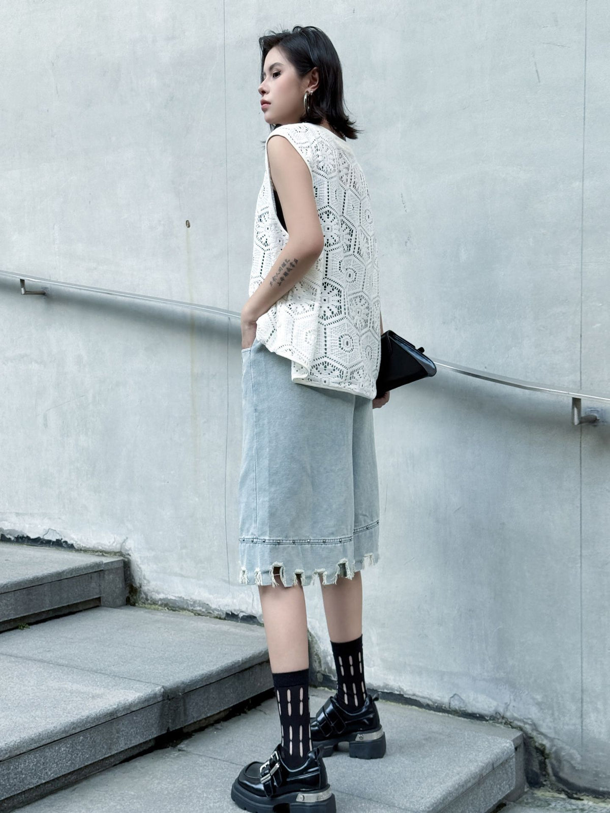 Fringed denim baggy shorts 