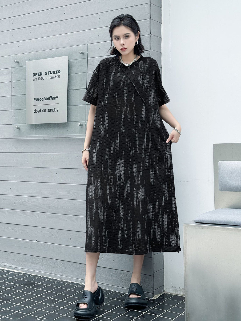Gradient mesh straight dress 