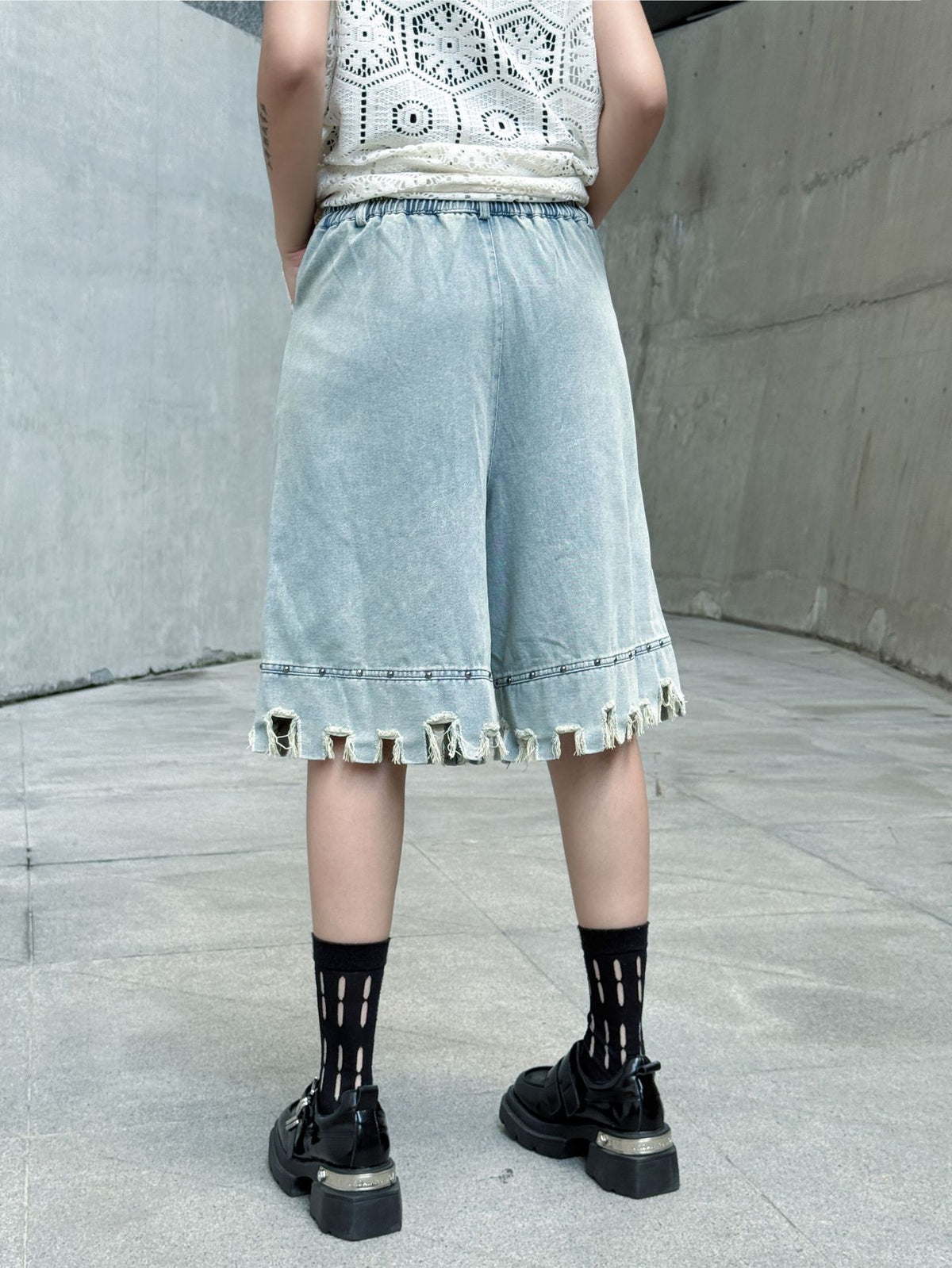 Fringed denim baggy shorts 