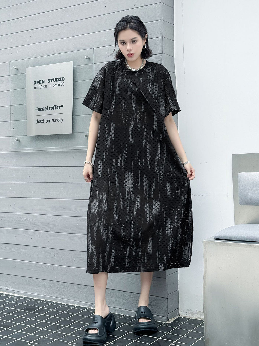 Gradient mesh straight dress 