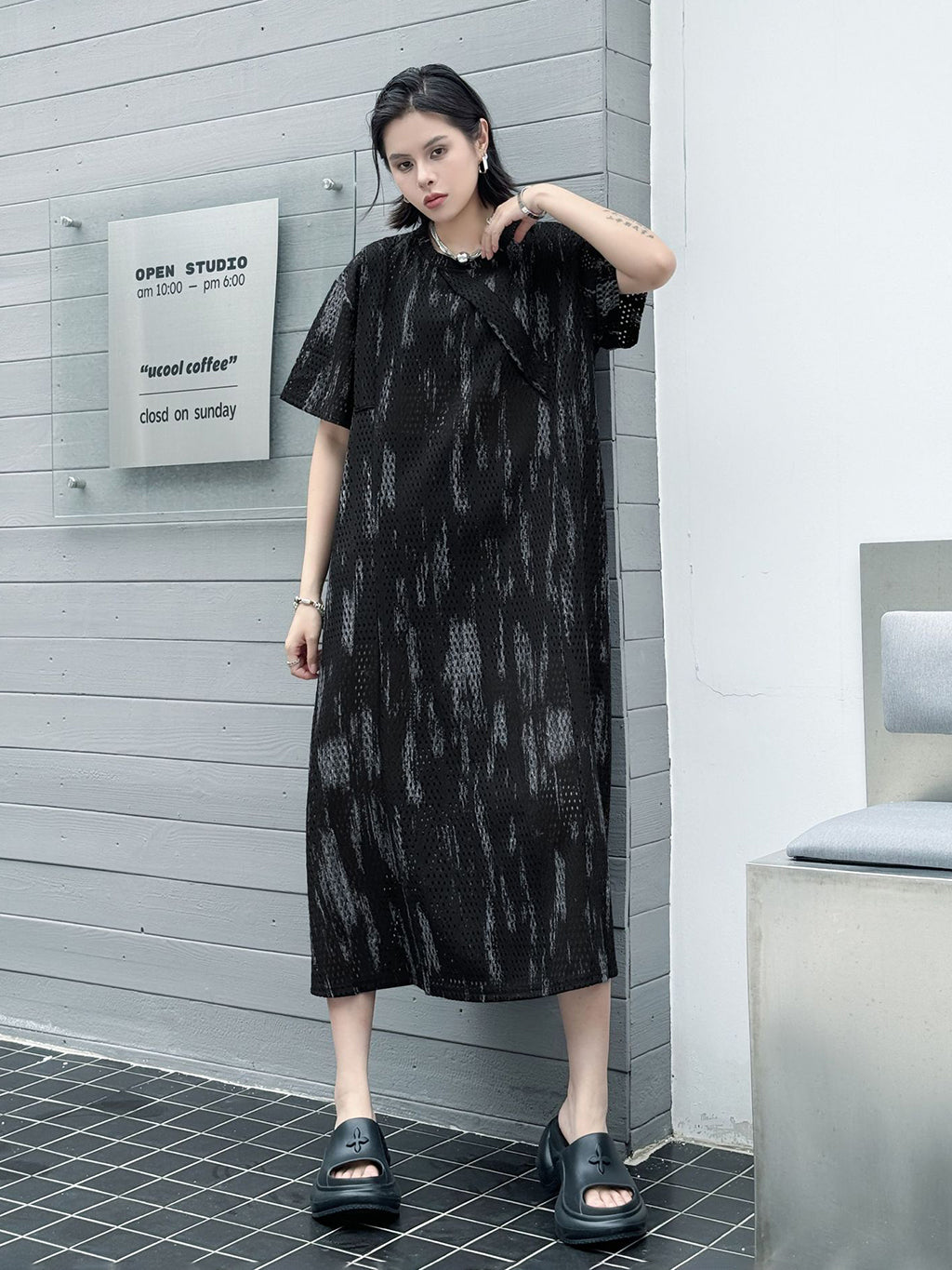 Gradient mesh straight dress 
