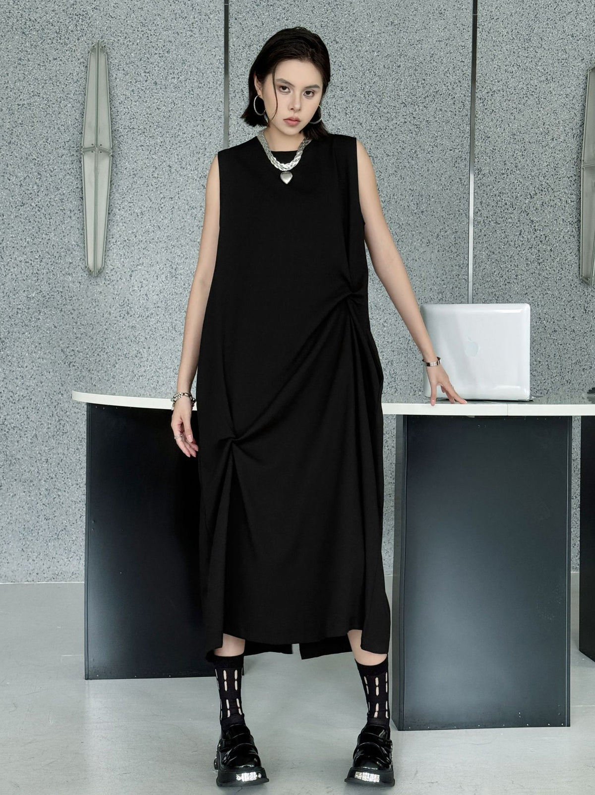 Draped sleeveless dress 