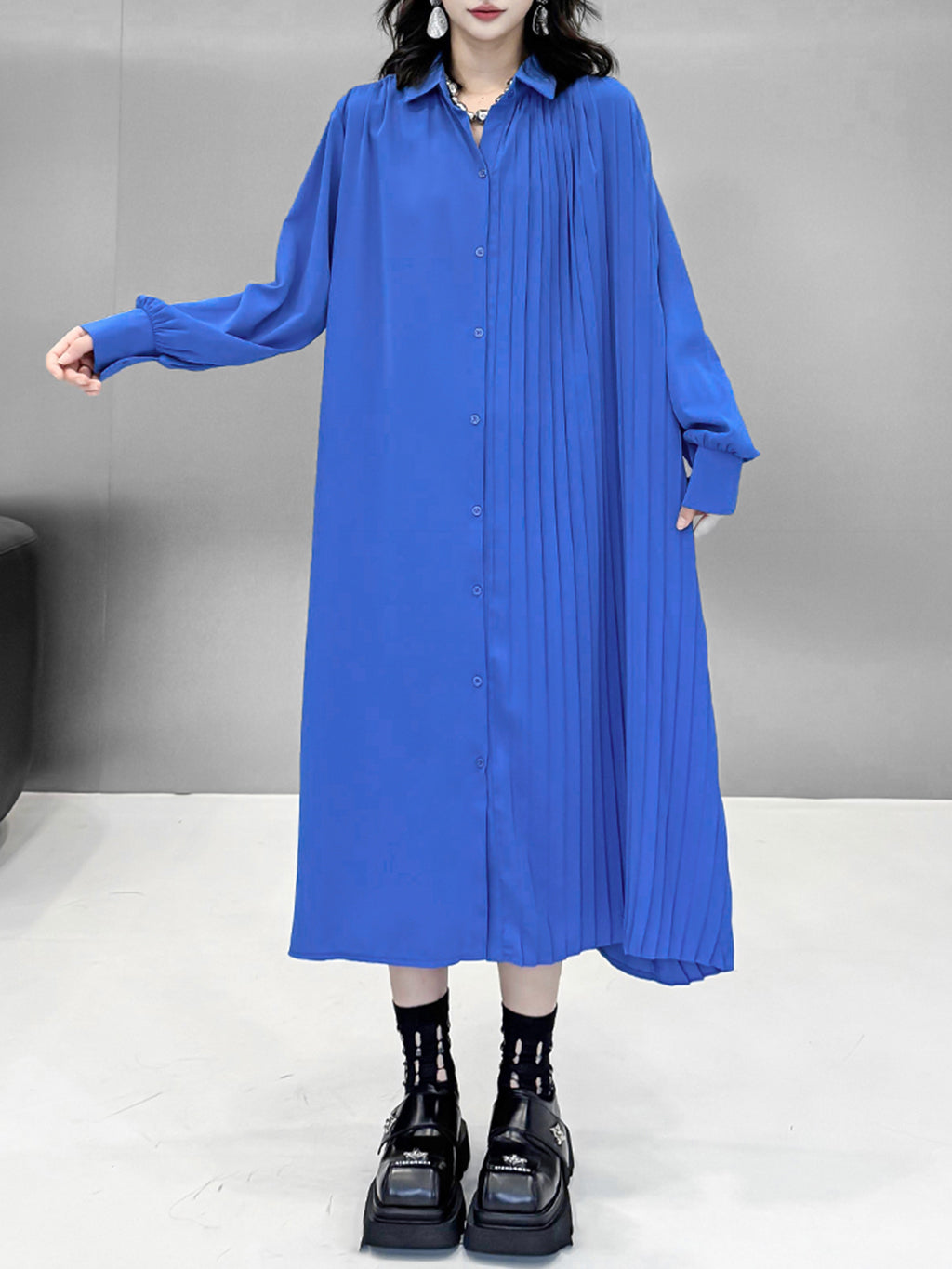 Scarf tie blouse and denim pants series 