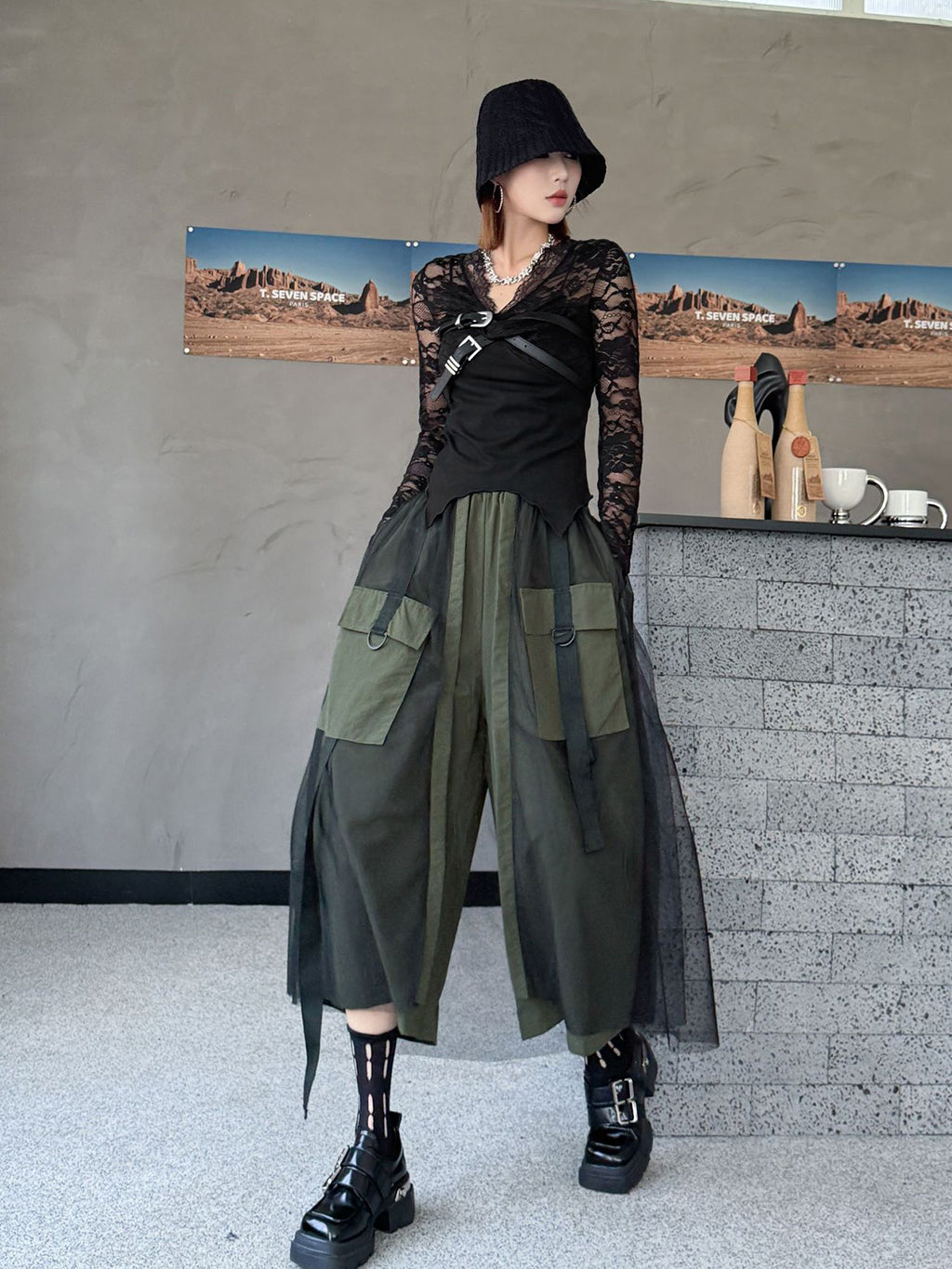 Mesh layered cargo pants 