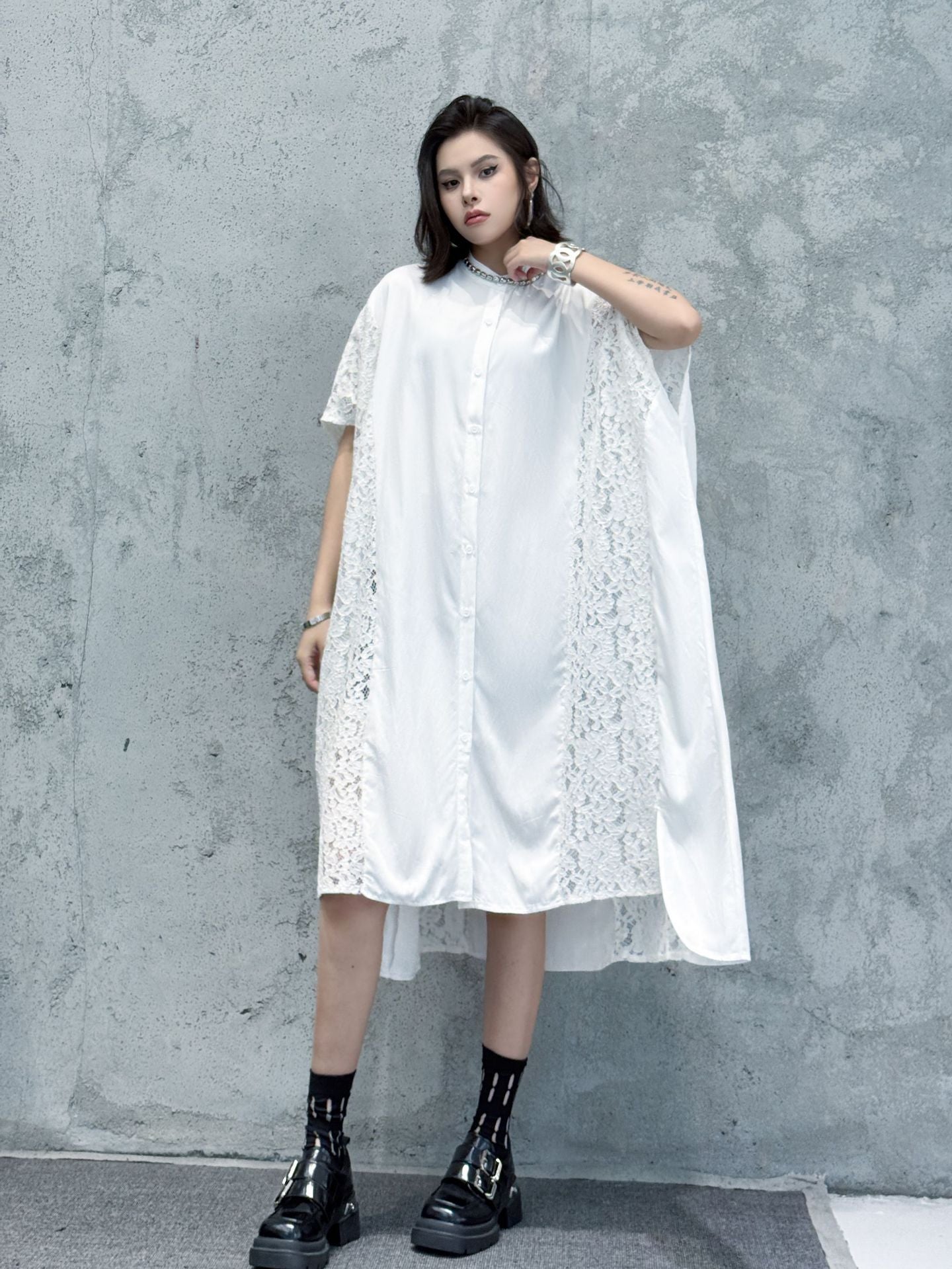 Lace slit shirt dress 