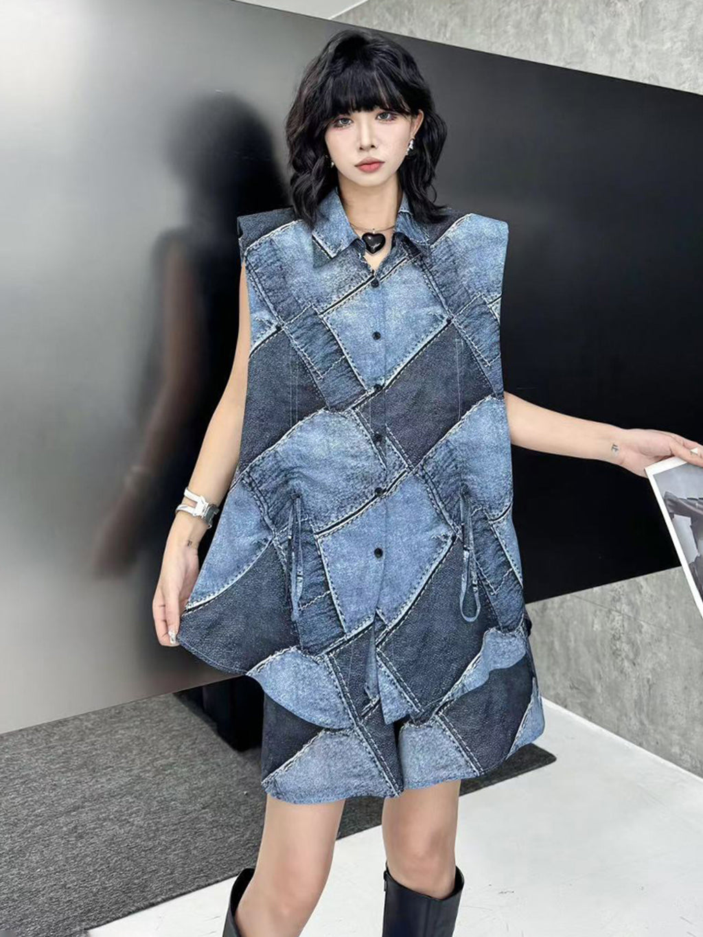 Patchwork sleeveless blouse and shorts 
