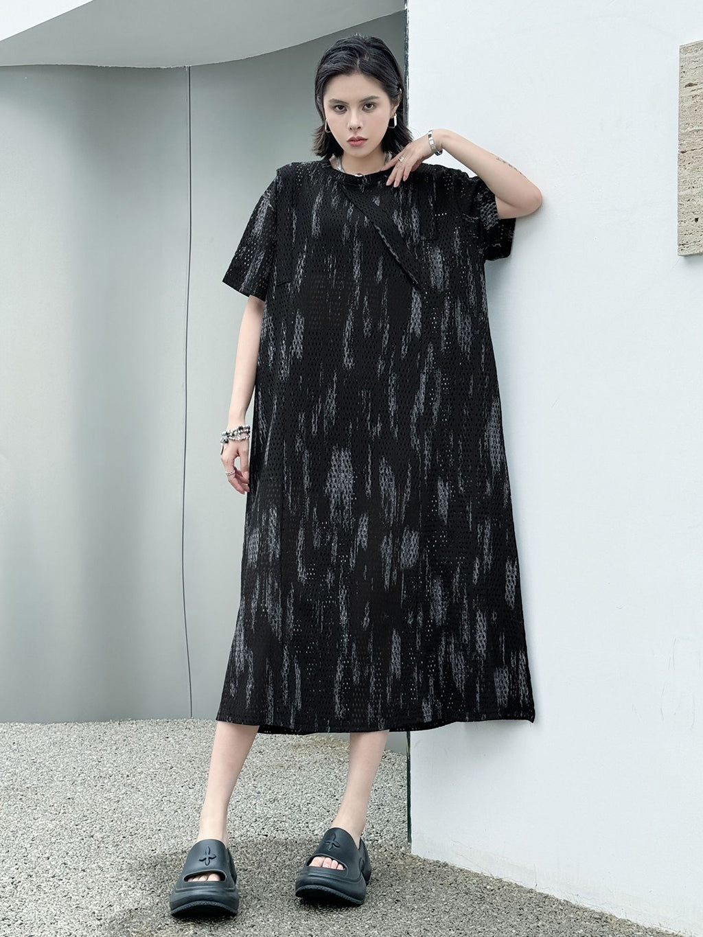 Gradient mesh straight dress 
