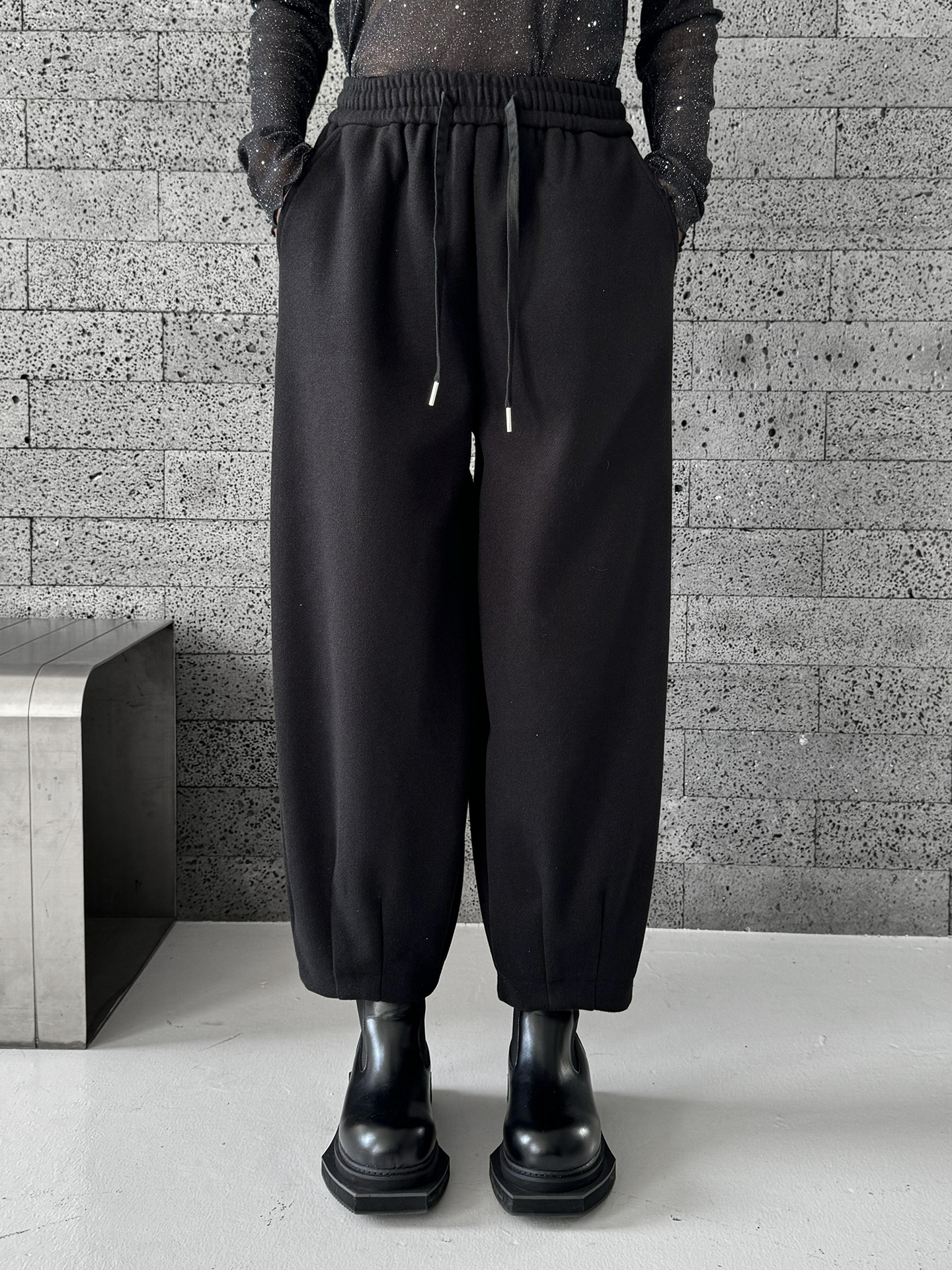ウッドボタンベスト＆テーパードパンツ