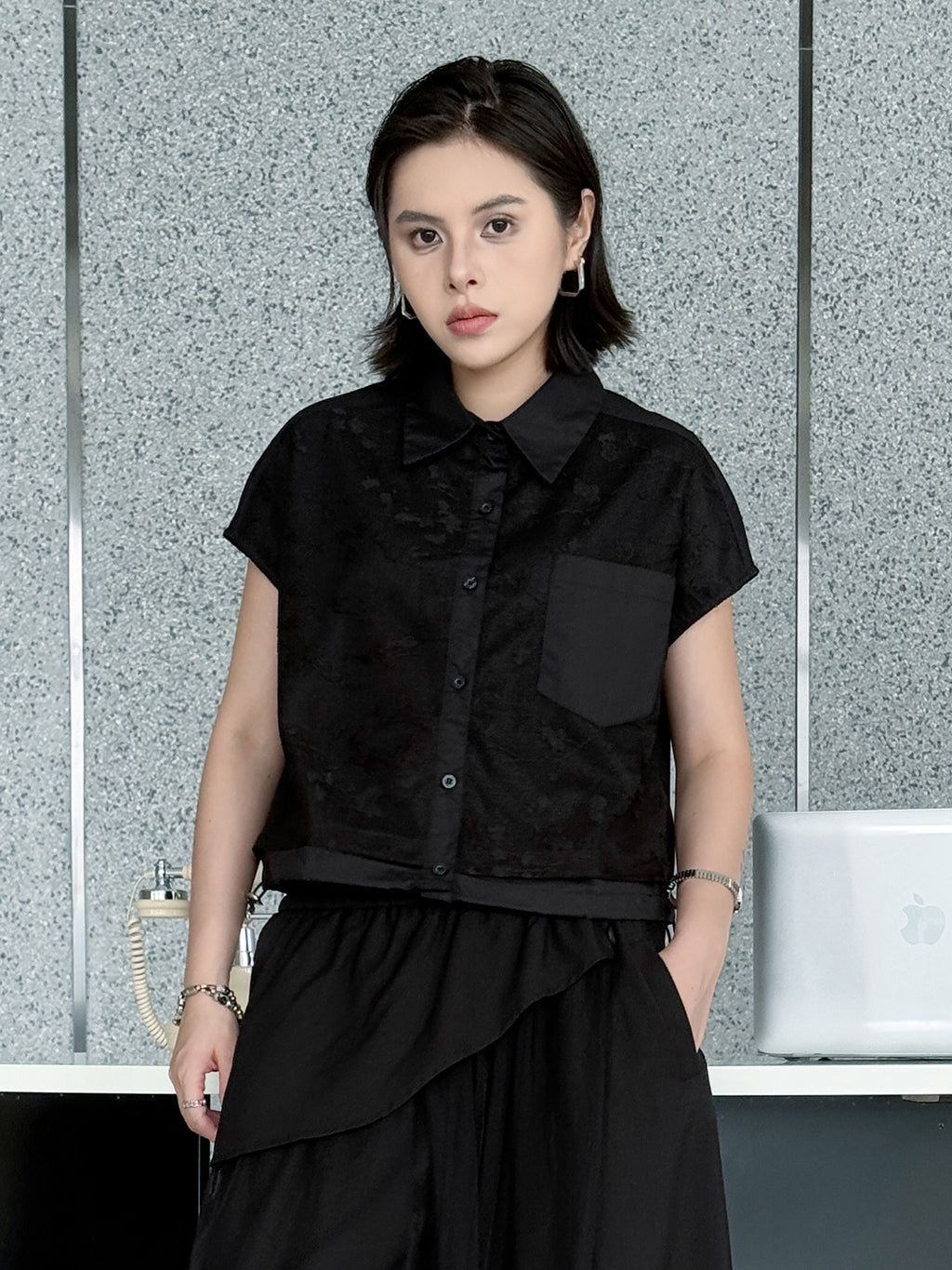 Flower jacquard cropped shirt