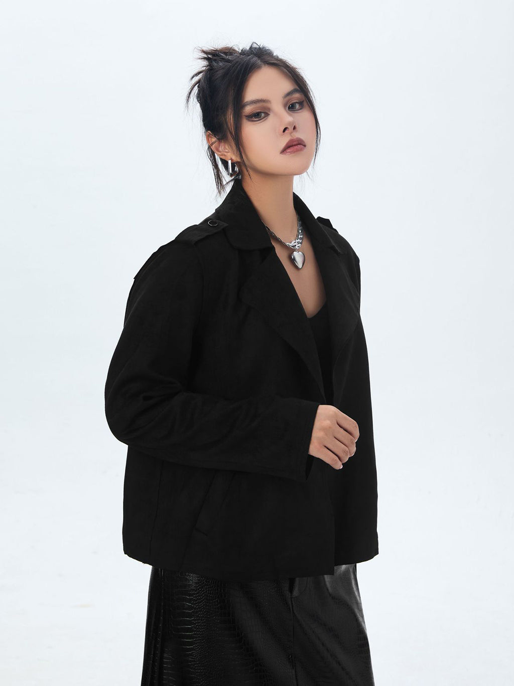 buttonless jacket 