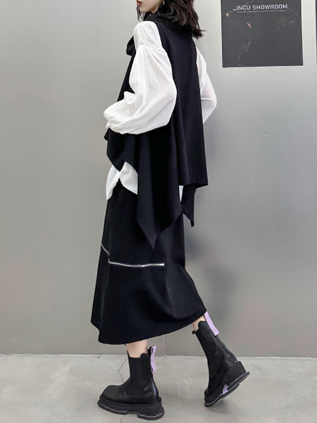 Zip accent midi skirt