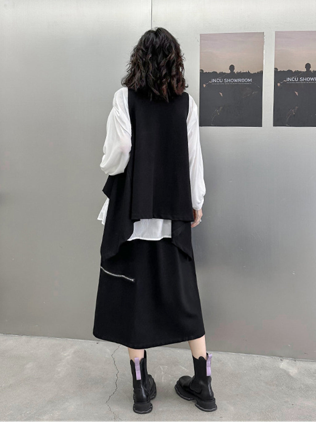 Zip accent midi skirt
