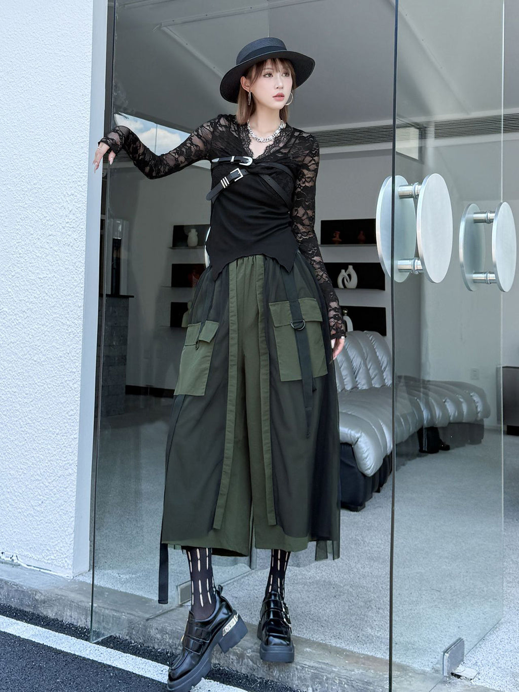 Mesh layered cargo pants 