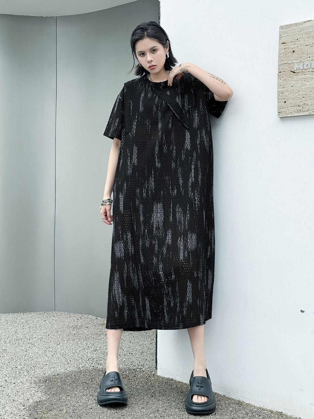 Gradient mesh straight dress 