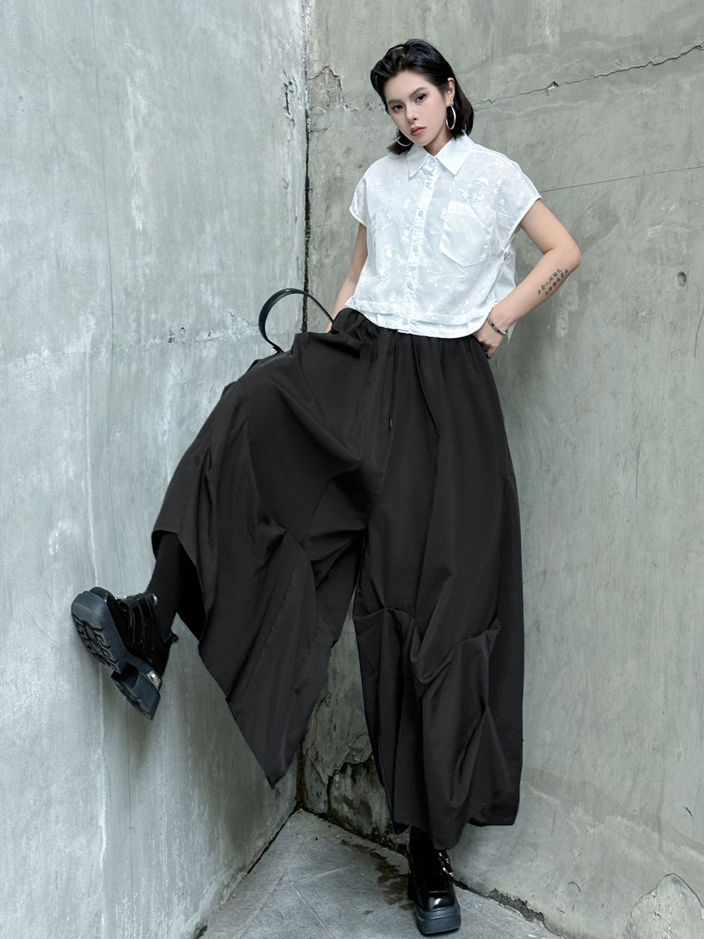 Gathered design wide pants 