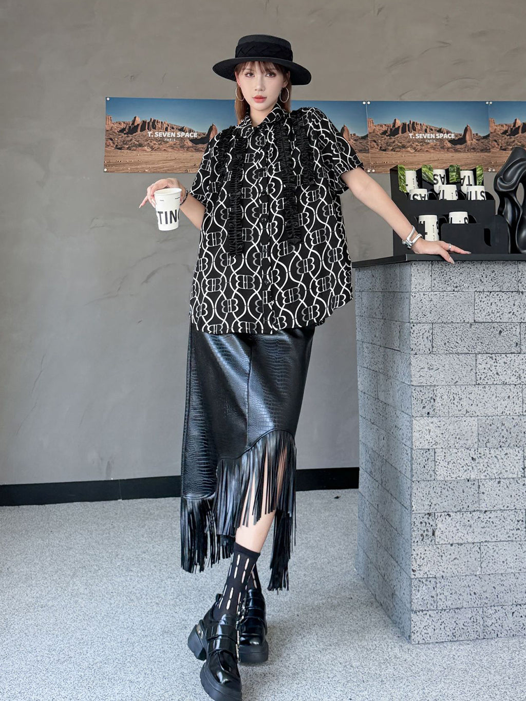 Logo pattern ruffle blouse 