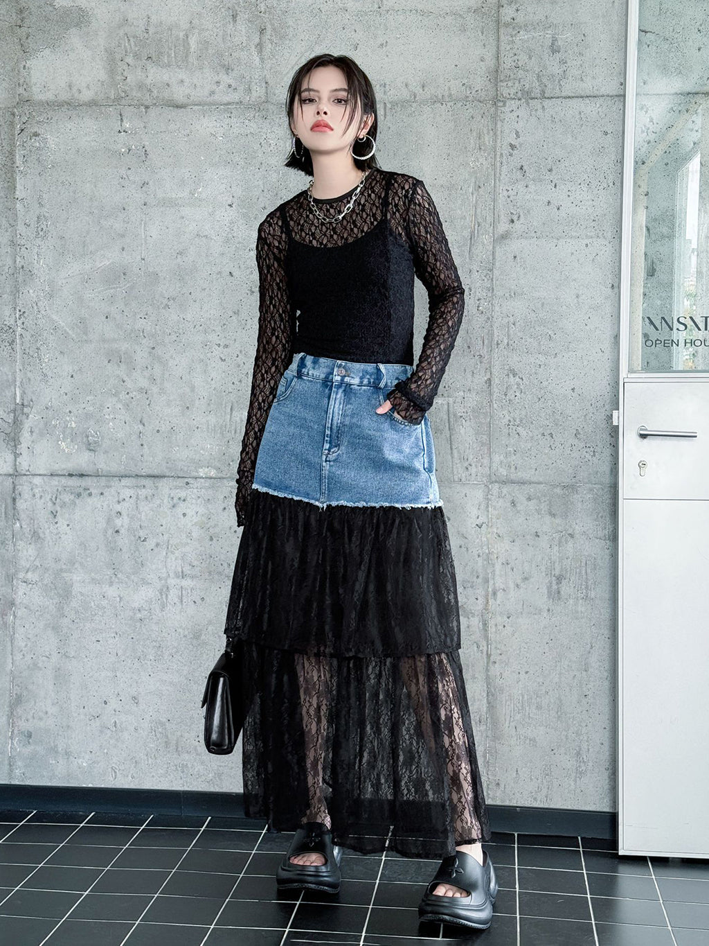 Denim and lace combination skirt 